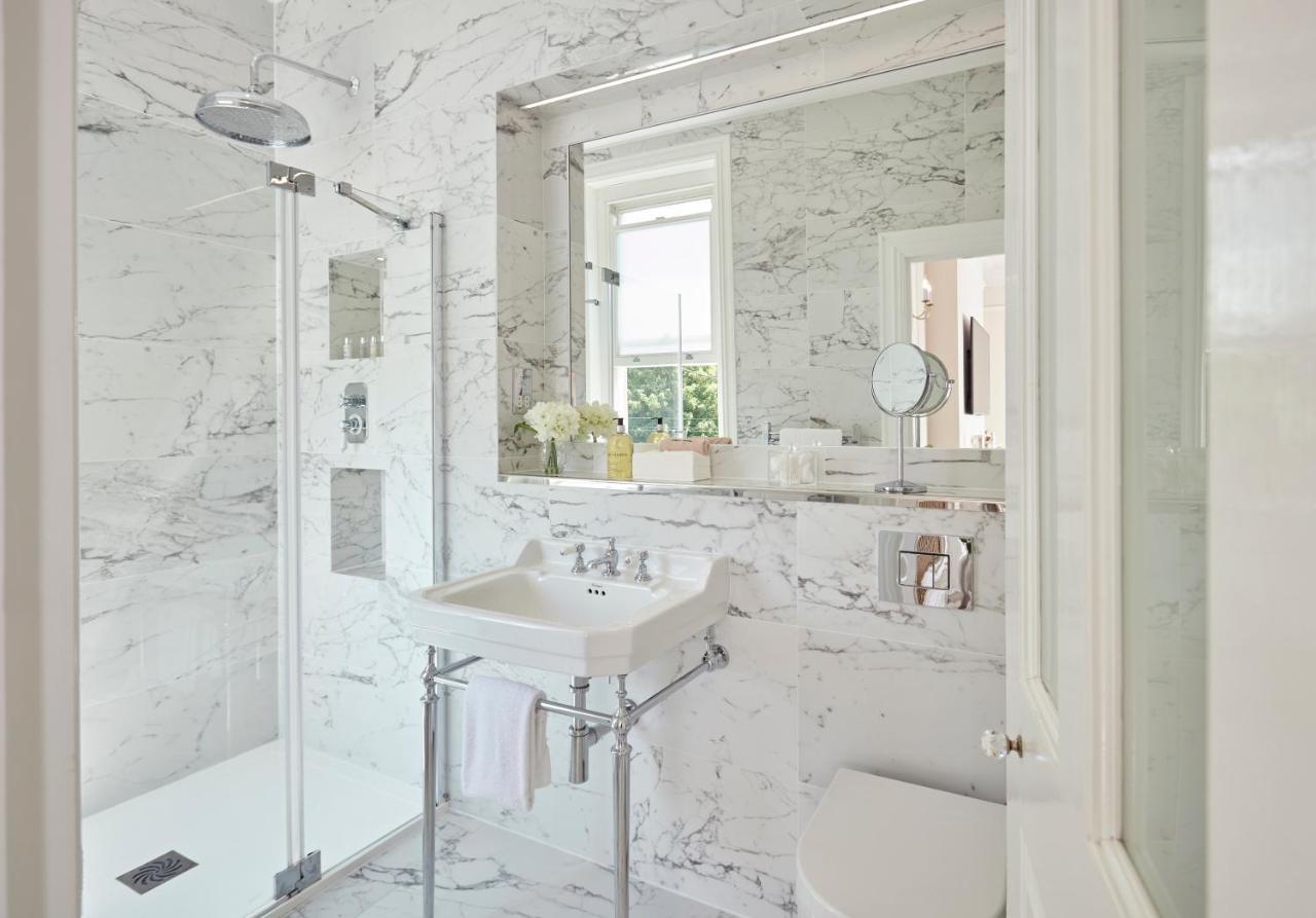 Bathen House Boutique Hotel Экстерьер фото Bathroom