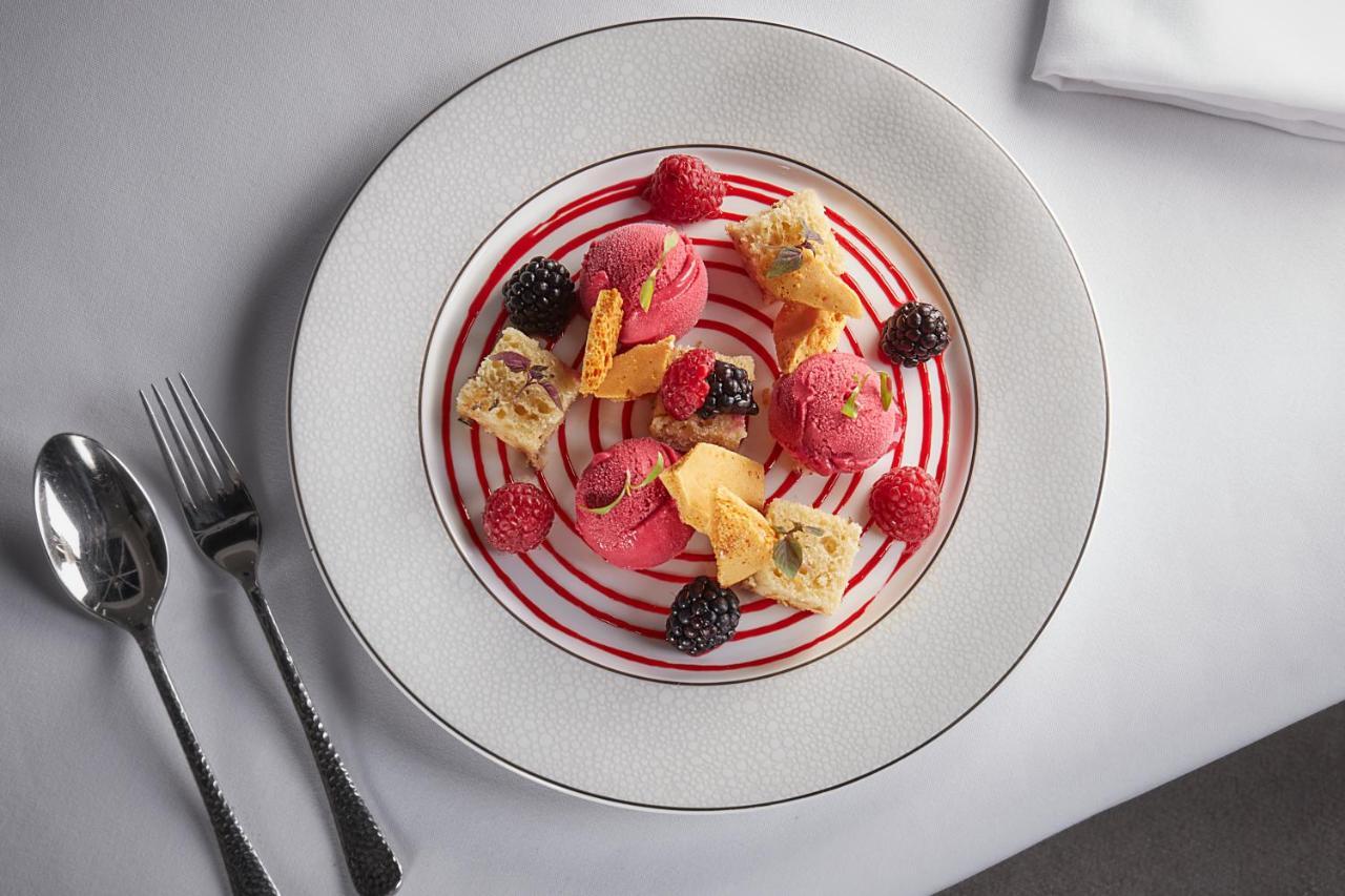Bathen House Boutique Hotel Экстерьер фото A fruit salad